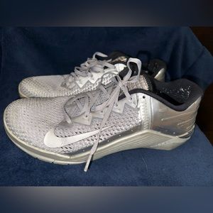 Nike Metcon 6 Premium Metallic Silver Men’s Size 12